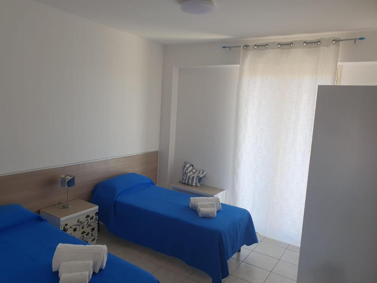 Casa Vacanze Il Giardino Dei Girasoli Marina di Ragusa Exterior foto