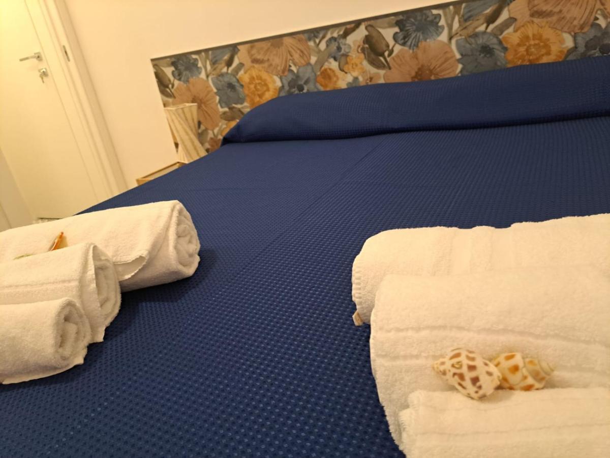 Casa Vacanze Il Giardino Dei Girasoli Marina di Ragusa Exterior foto