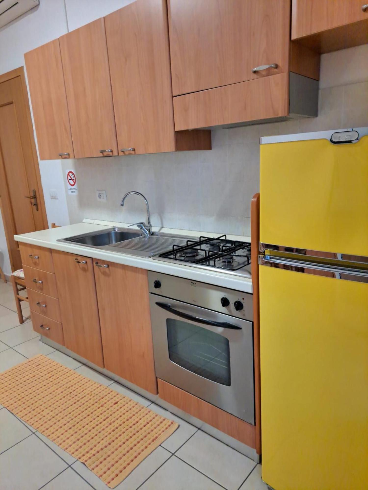 Casa Vacanze Il Giardino Dei Girasoli Marina di Ragusa Exterior foto
