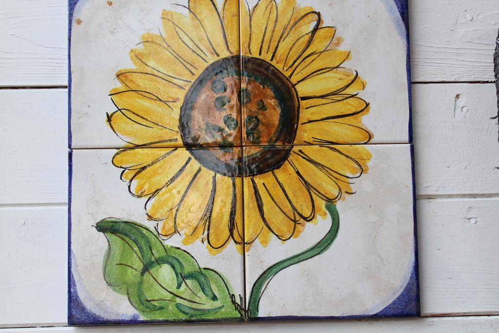 Casa Vacanze Il Giardino Dei Girasoli Marina di Ragusa Exterior foto